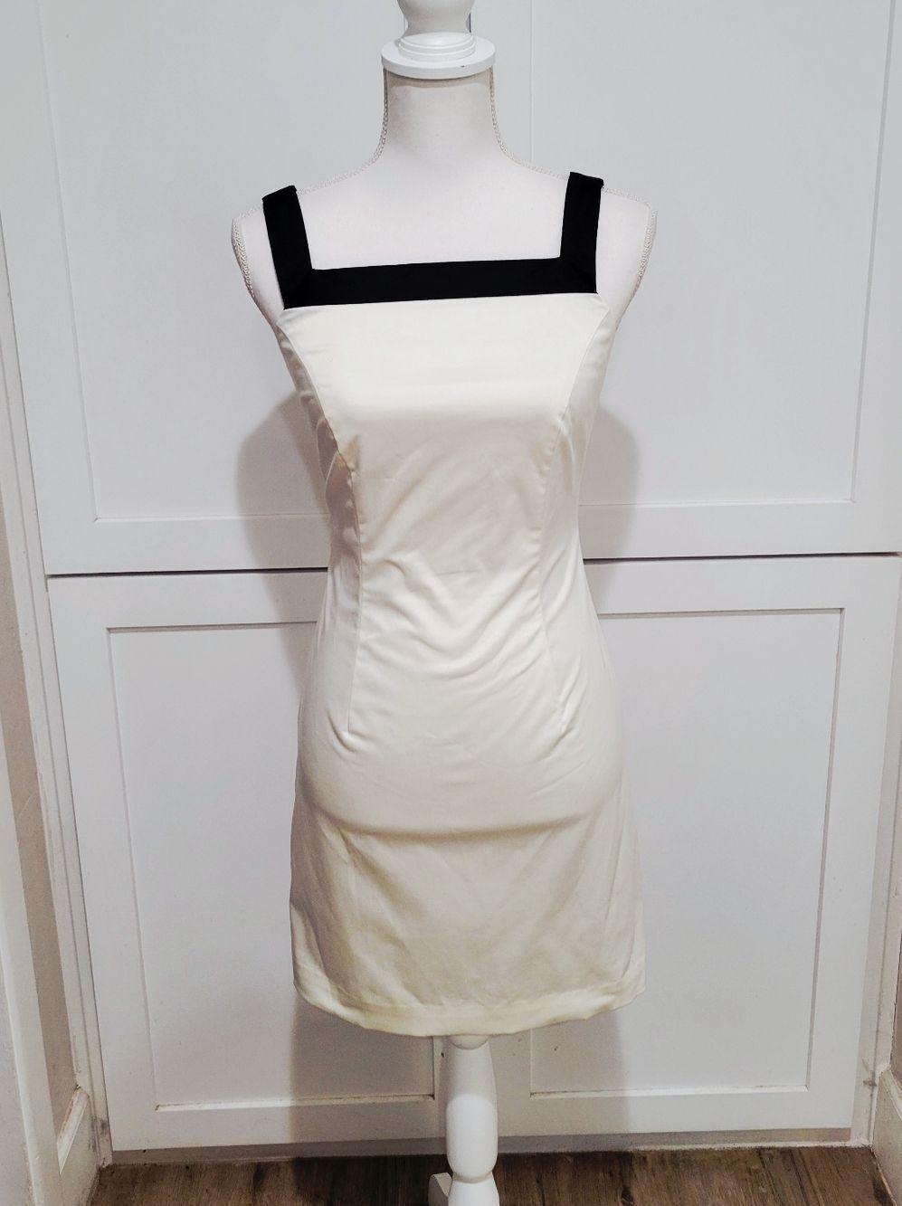 The Limited Sheath Dress Ivory Black Trim Square Neck Size 0